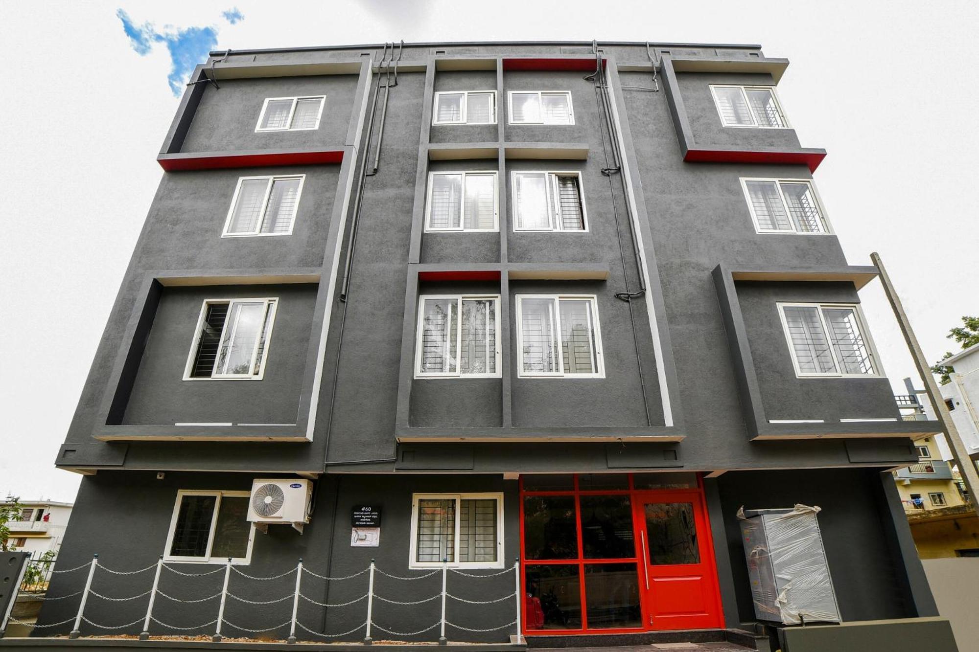 Townhouse Sarvar Hospitality Near Ascendas Park Square Mall Bangalore Exteriör bild