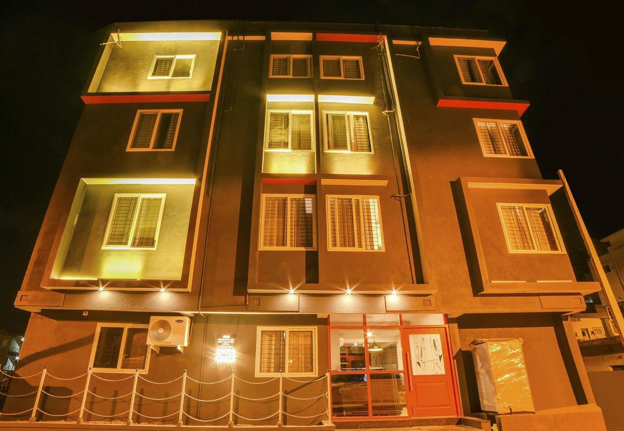 Townhouse Sarvar Hospitality Near Ascendas Park Square Mall Bangalore Exteriör bild