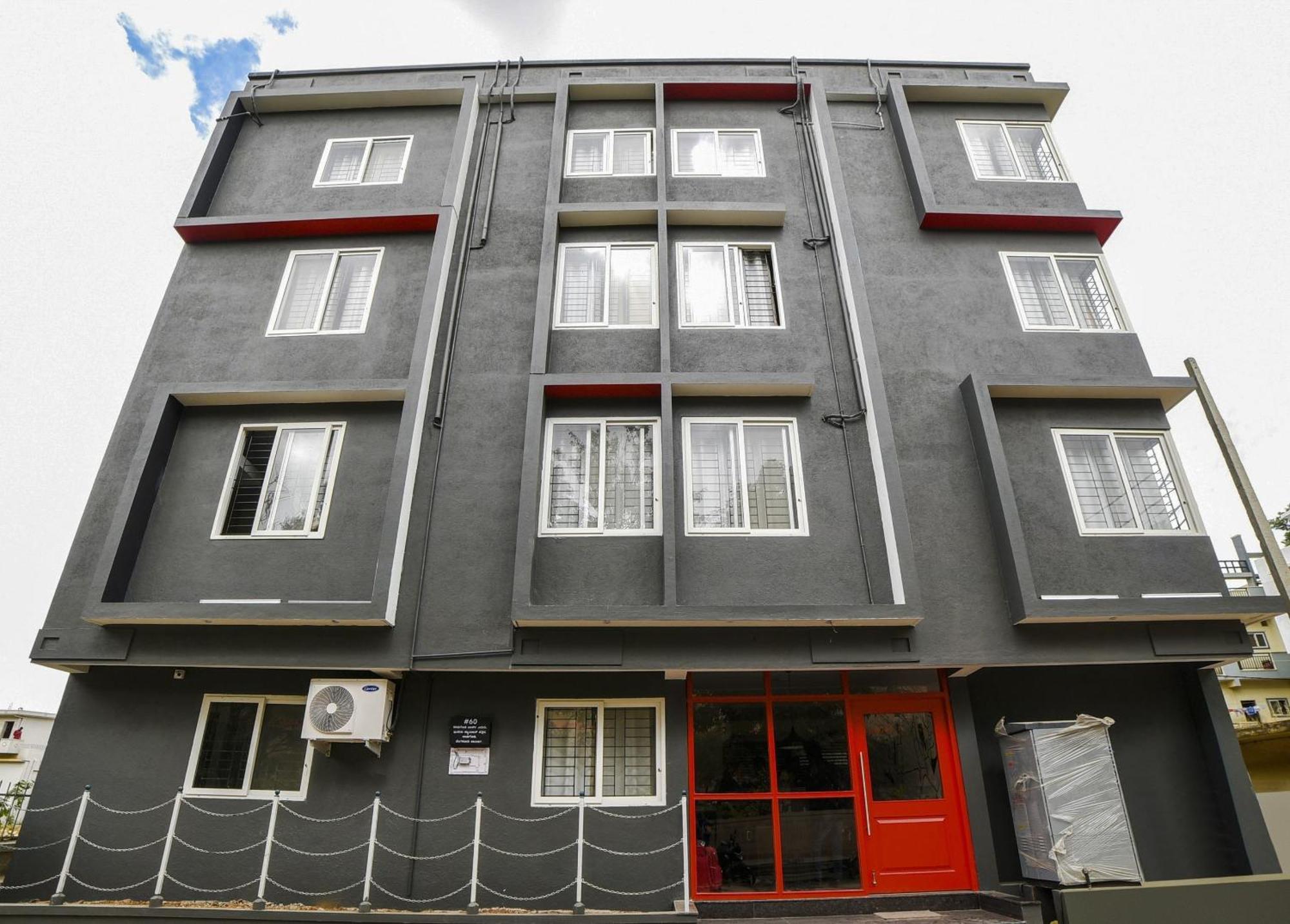 Townhouse Sarvar Hospitality Near Ascendas Park Square Mall Bangalore Exteriör bild